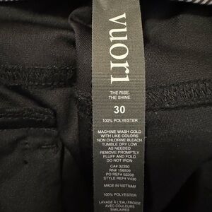 Vuori men’s pants